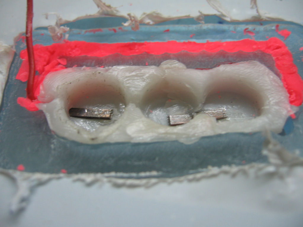 Prove realizzazione incavo per batterie