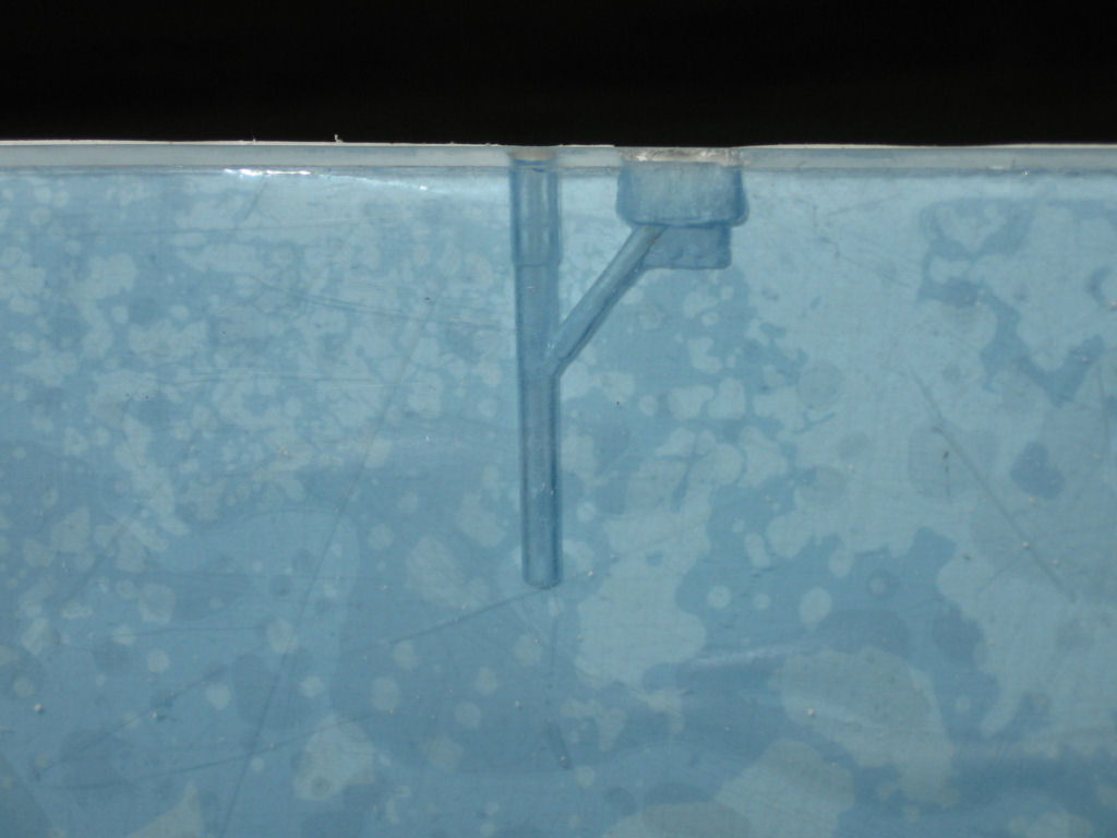 Dettaglio fori per led e interruttore