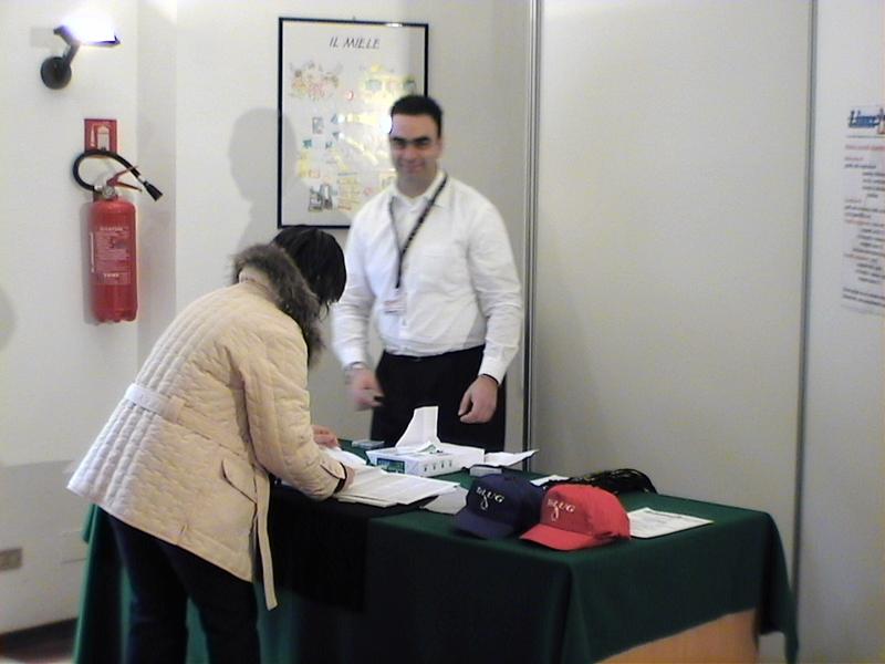Banchetto accettazione visitatori