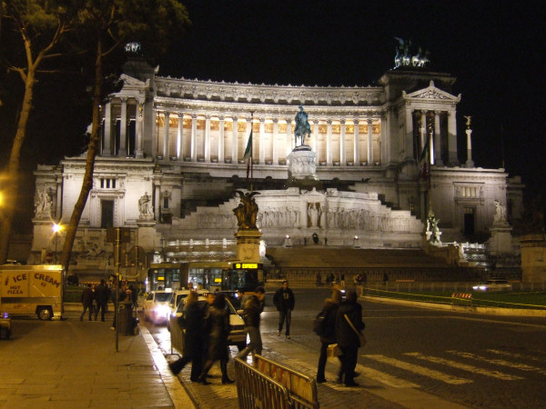 Il complesso del Vittoriano by night