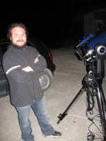 Il proprietario del telescopio soddisfatto